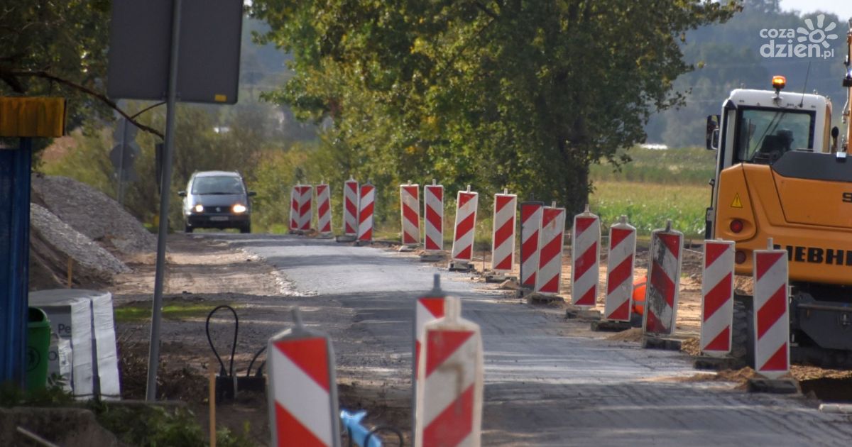 Trwa przebudowa drogi Radom Gębarzów Polany