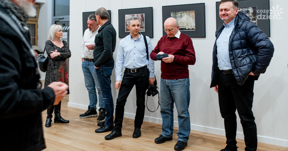 Przestrze Osobista Wystawa Fotograficzna W Kamienicy Deskur W Zdj Cia