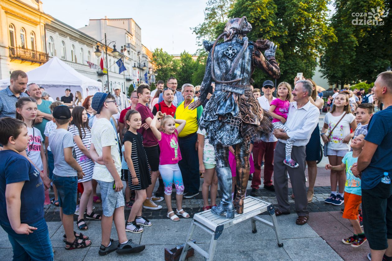 Vii Międzynarodowy Festiwal Artystów Ulicznych I Precyzji Dzień Drugi 8715