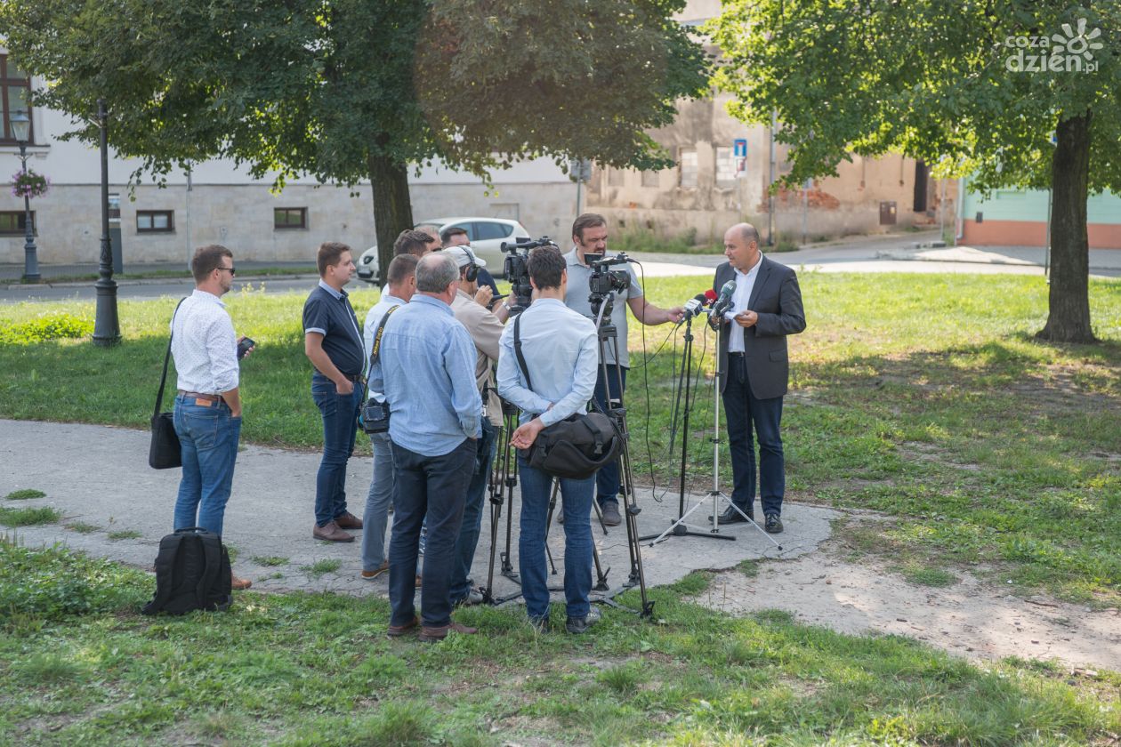 Konferencja i oświadczenie Andrzeja Kosztowniaka (zdjęcia)