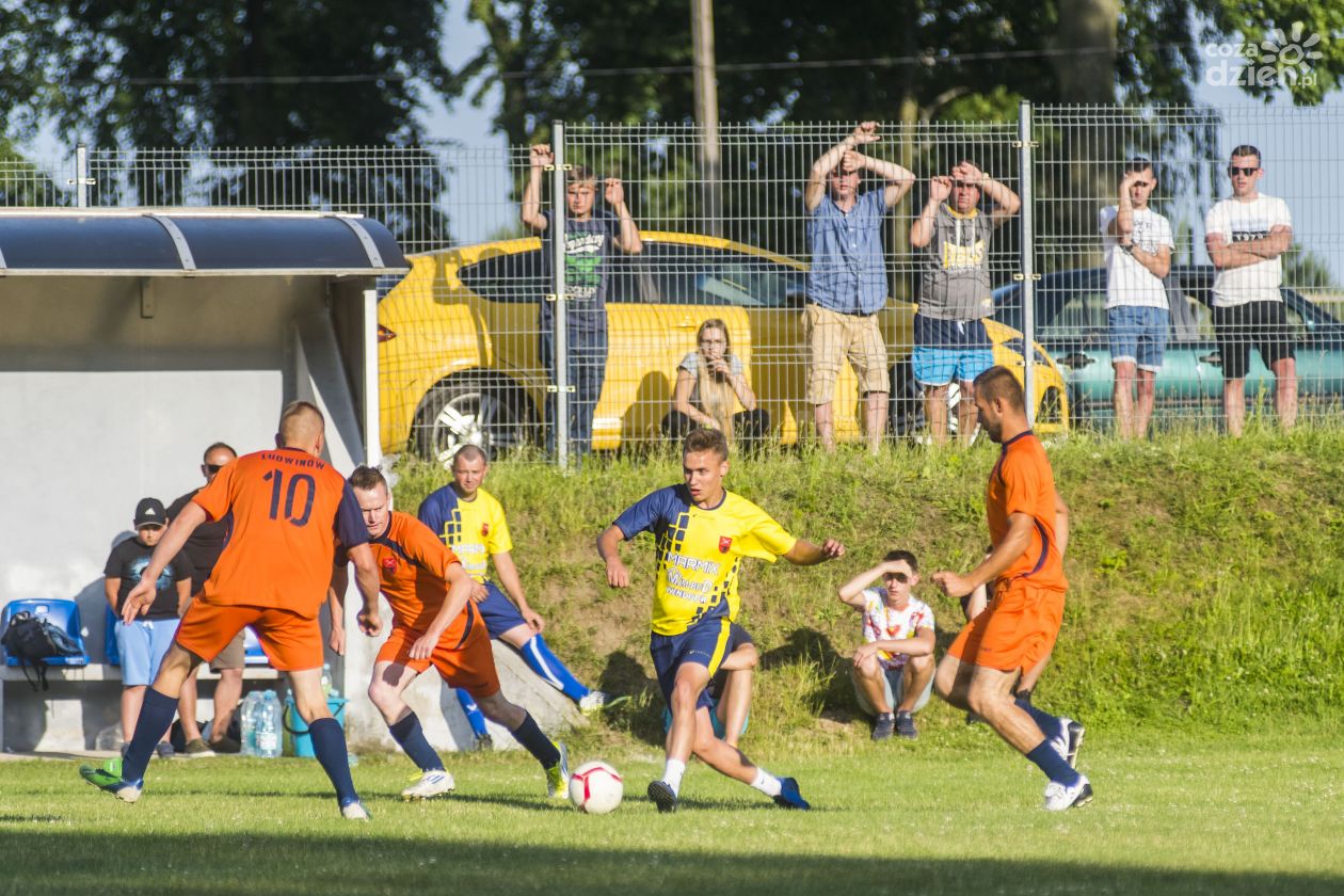 Pierwsze gole i emocje w Pucharze Wójta Gminy Kowala za nami