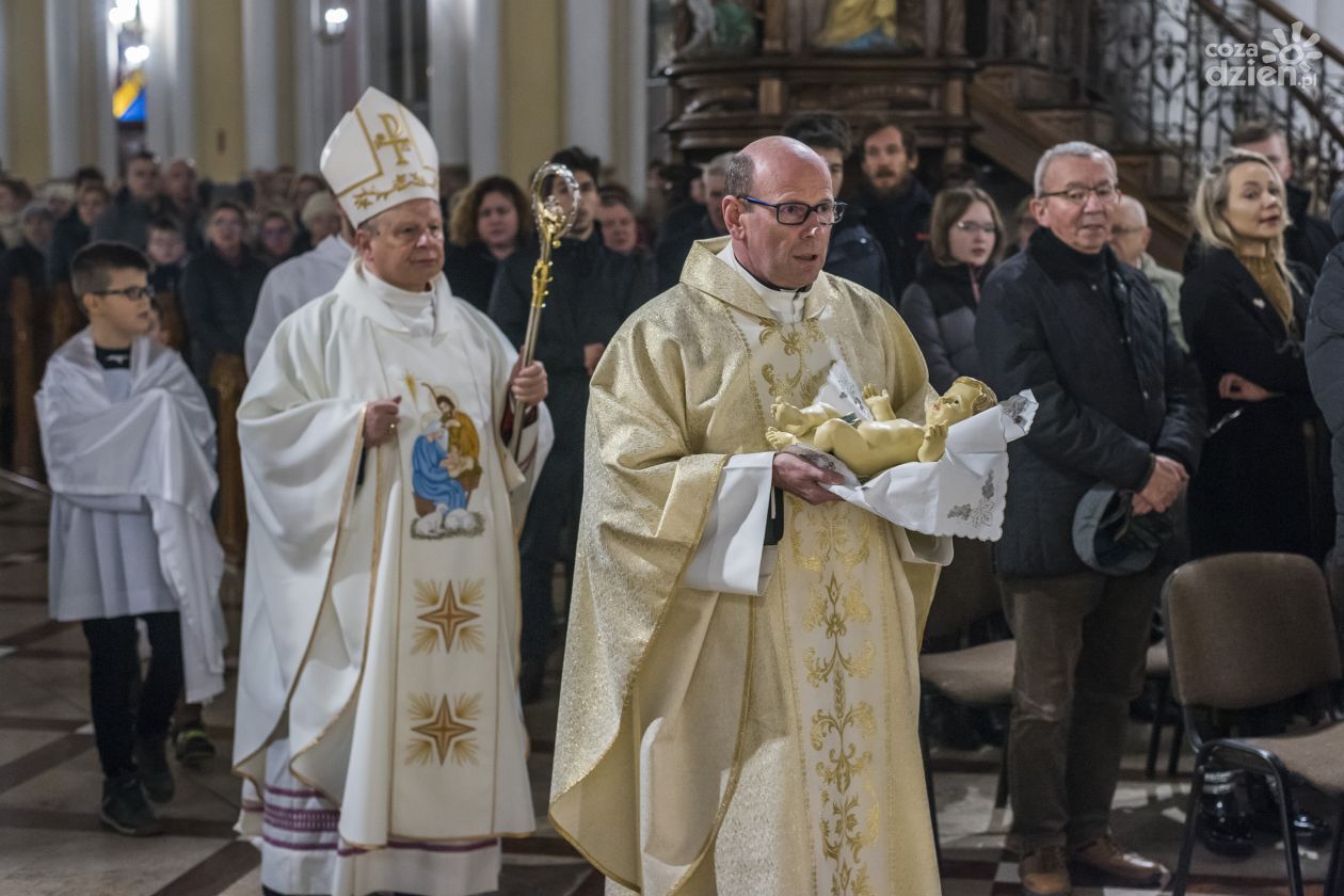 Tłumy na pasterce w katedrze [zdjęcia]