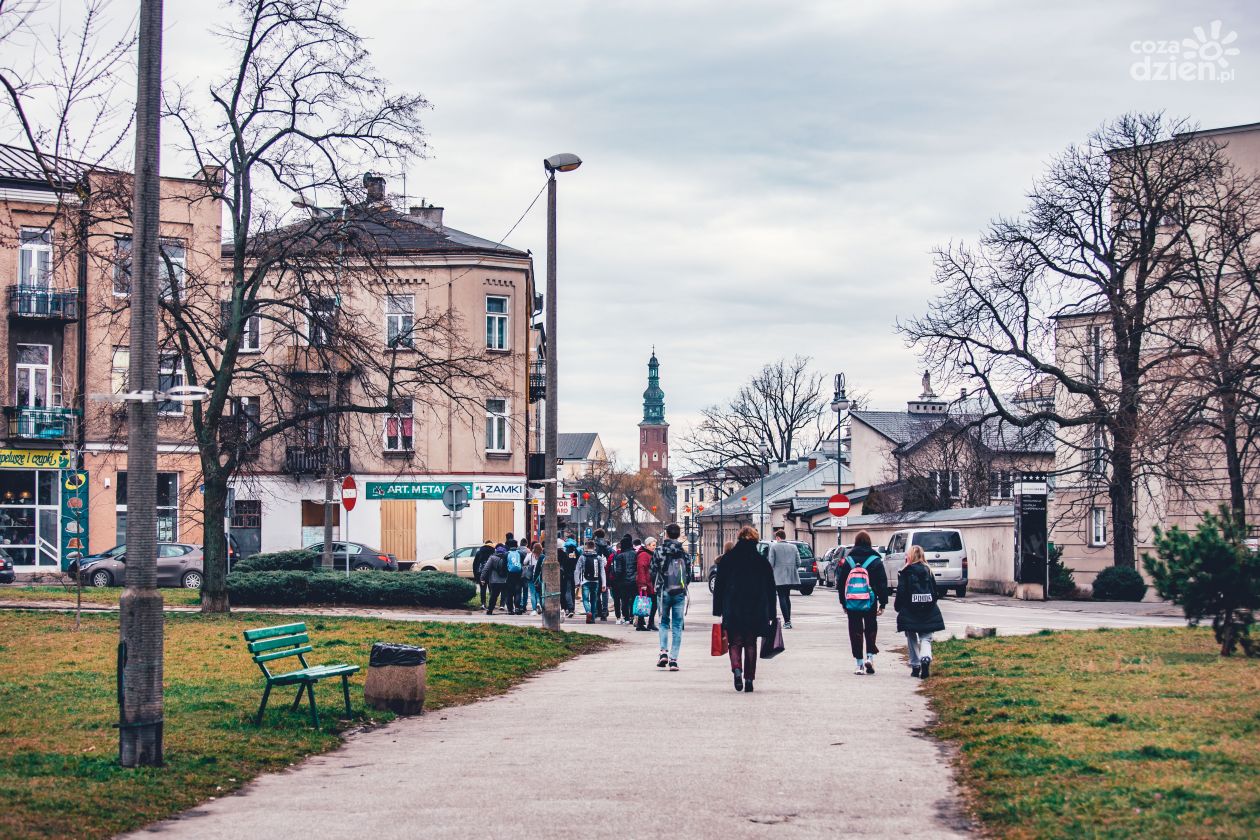 Skwer przy placu Jagiellońskim (zdjęcia)