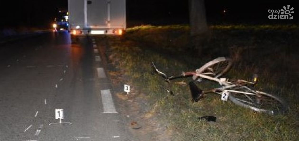 Potrącił pijanego rowerzystę jadącego bez odblasków