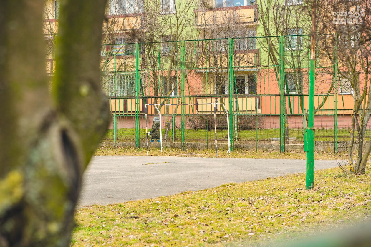 Chciał udusić chłopca. Zarzut usiłowania zabójstwa dla 30-latka