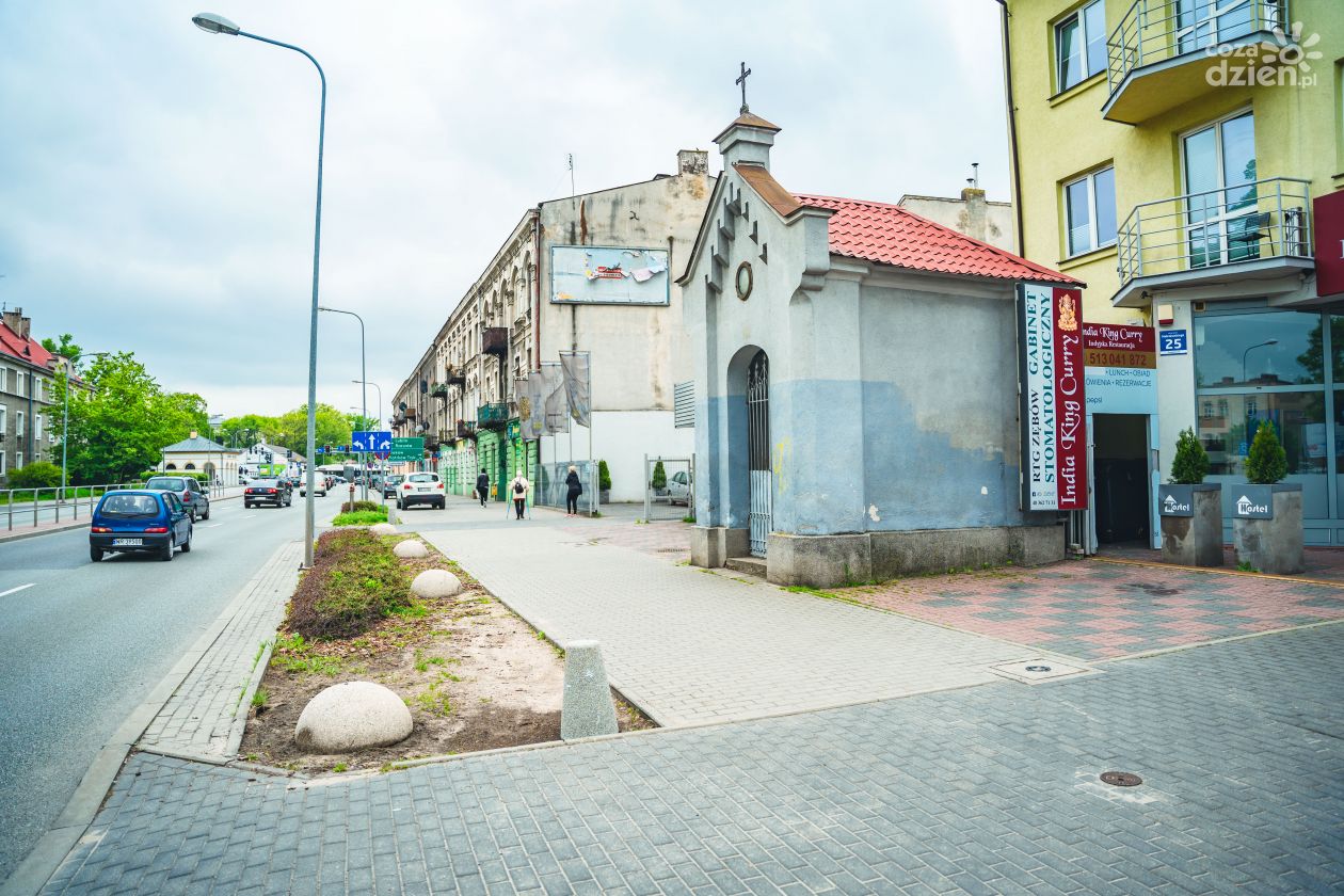 Spacerkiem po mieście: Kapliczka Jezusa Miłosiernego (zdjęcia)