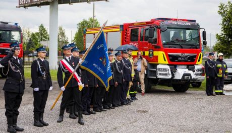 Ochotnicza Straż Pożarna w Wielogórze odebrała nowy samochód