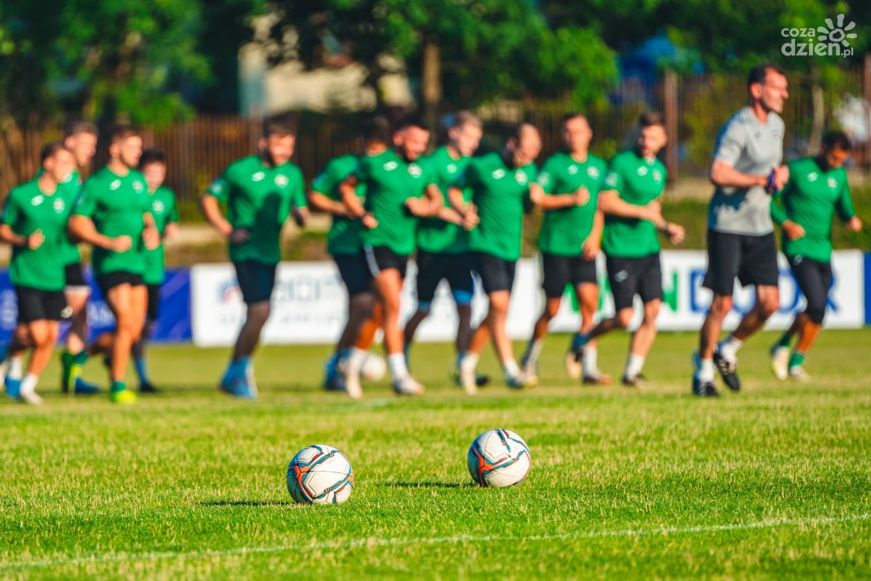 Pierwszy trening piłkarzy Radomiaka (zdjęcia