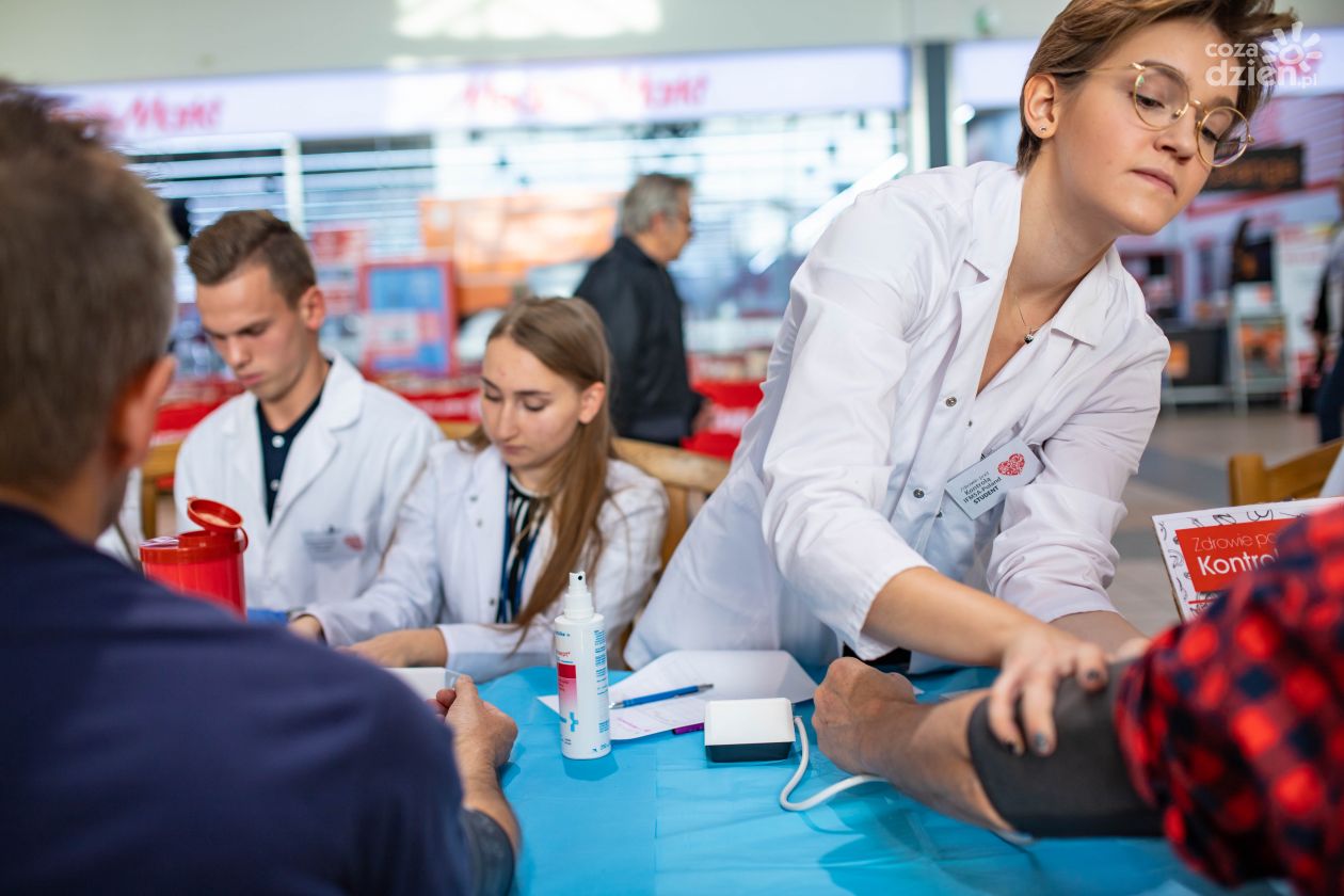 Po dwa tysiące złotych dla studentów medycyny