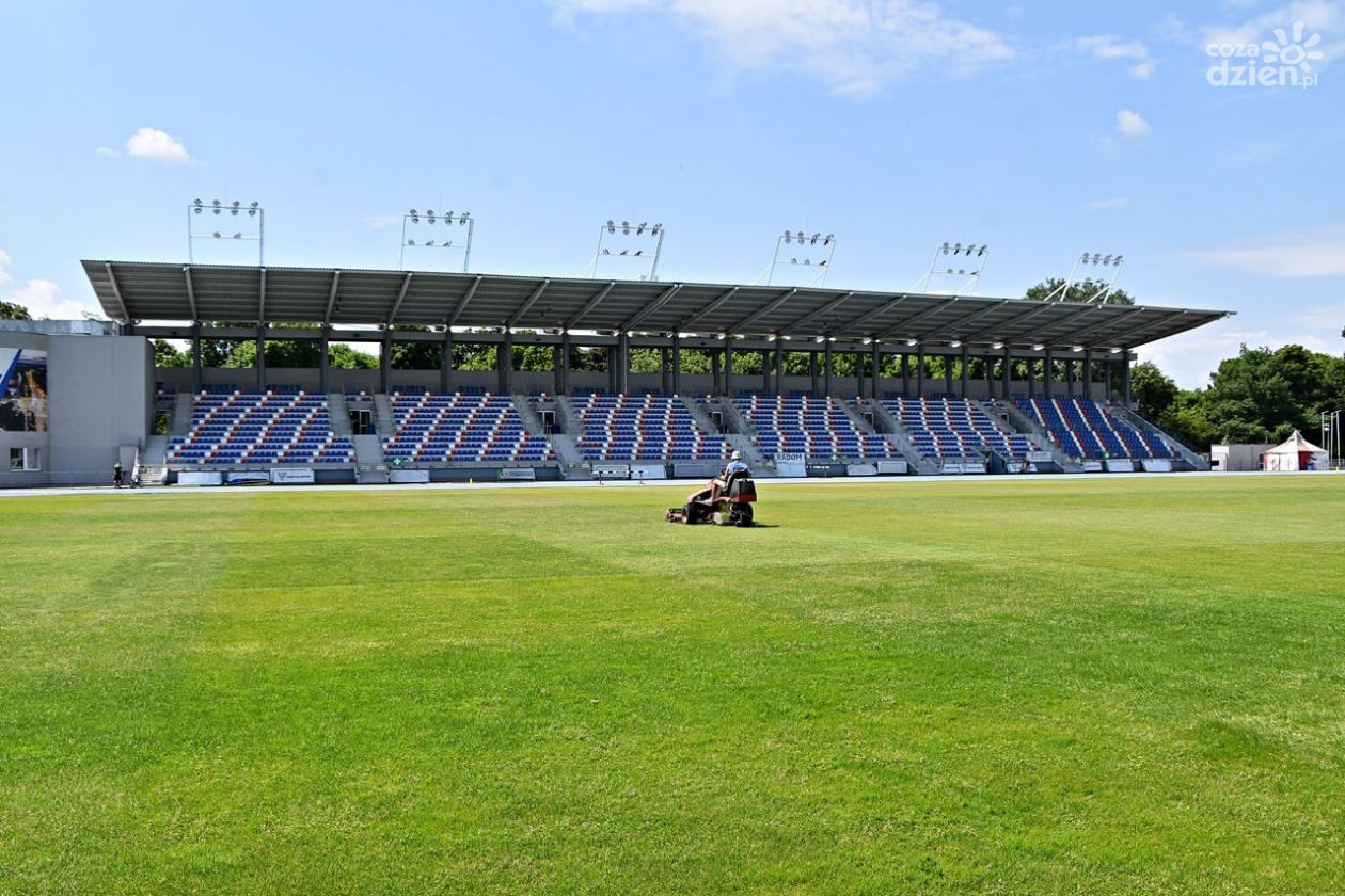 Trwają prace dostosowujące stadion MOSiR do wymogów PKO Ekstraklasy