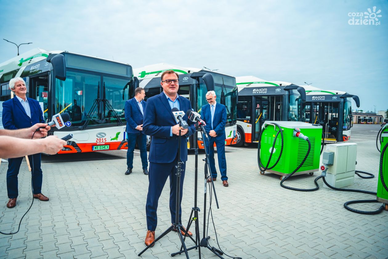 Przekazanie autobusów elektrycznych Solaris (zdjęcia)