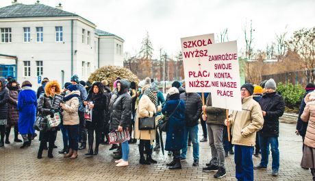 Domagają się obiecanych przez rząd podwyżek 