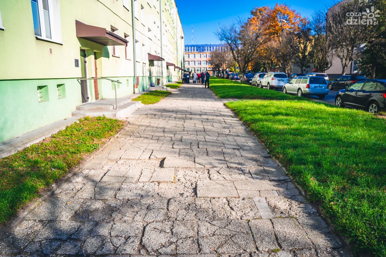 11 lat starań. Wyremontują chodnik przy Miłej