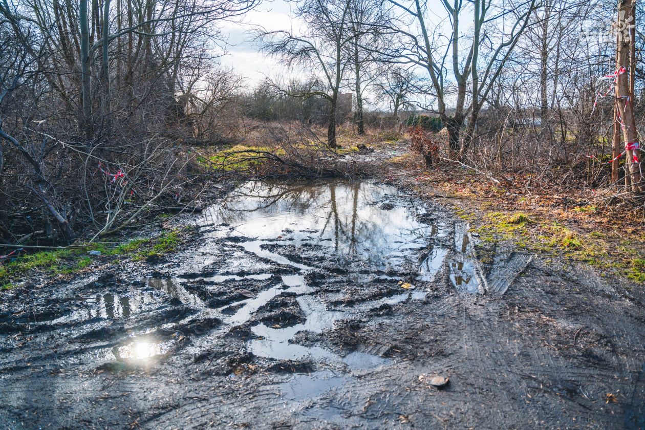 Błoto na ulicach Ornej i Kłosowej (zdjęcia)