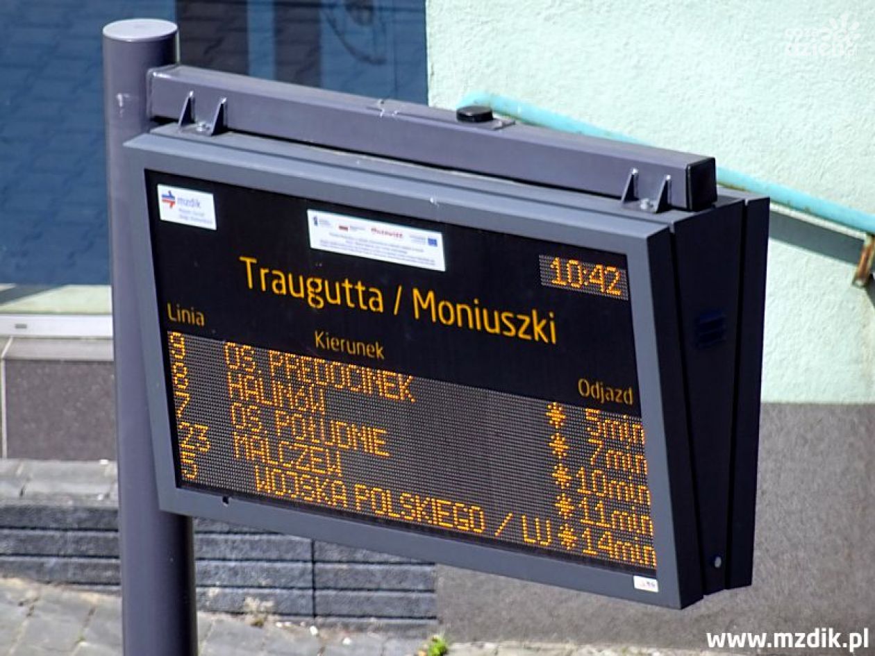 Co oznaczają gwiazdki przy liniach autobusowych?