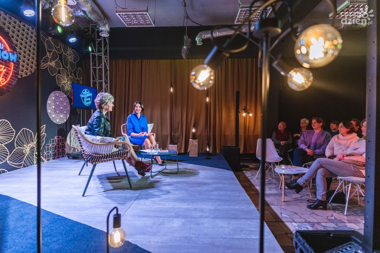 Talk-show z Anną Popek – Żaby w śmietanie (zdjęcia)