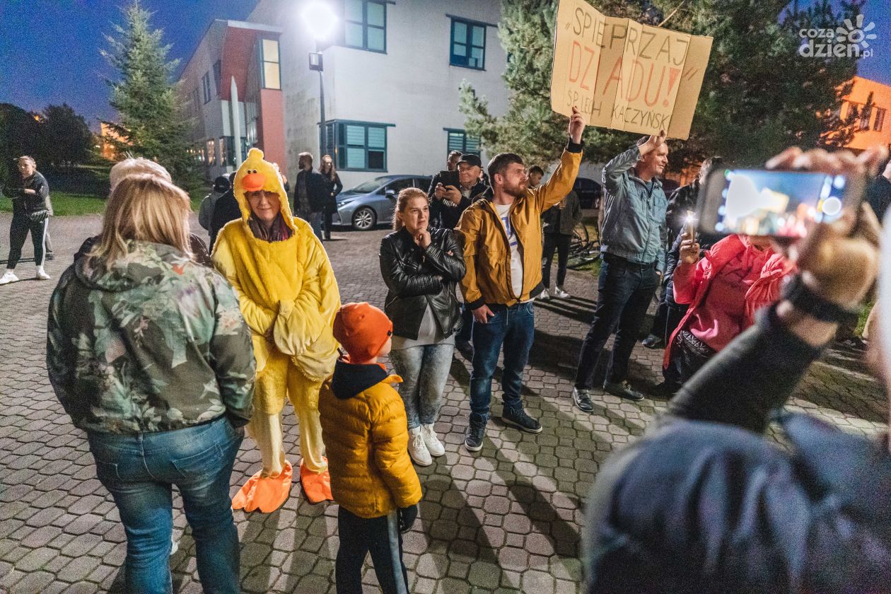 Protesty podczas spotkania z Jarosławem Kaczyńskim (zdjęcia)