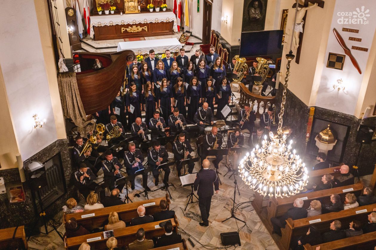 Koncert Niepodległościowy Pieśni Patriotycznej (zdjęcia)