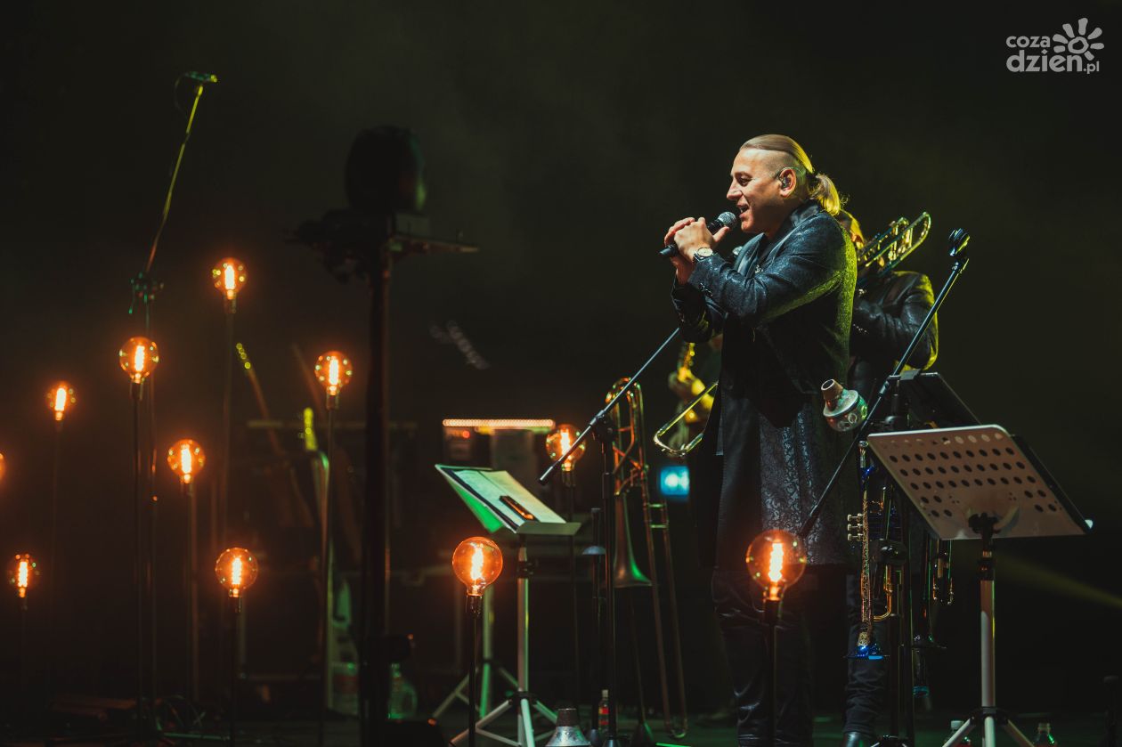 Golec uOrkiestra - koncert kolęd i pastorałek w Radomskim Centrum Sportu (zdjęcia)