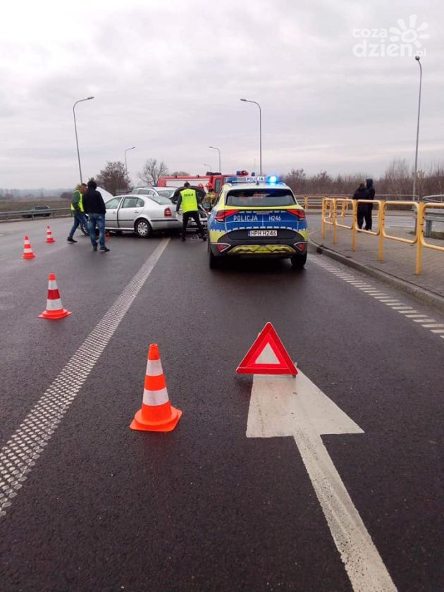 Wypadek w Krogulczy. 30-latka w szpitalu