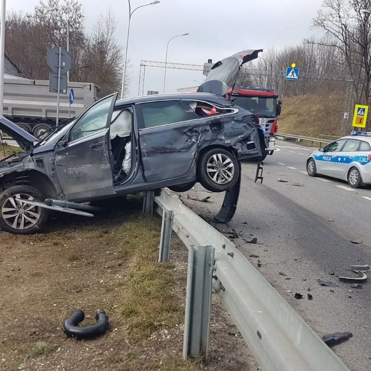 Czekarzewice Pierwsze. Jedna osoba w szpitalu