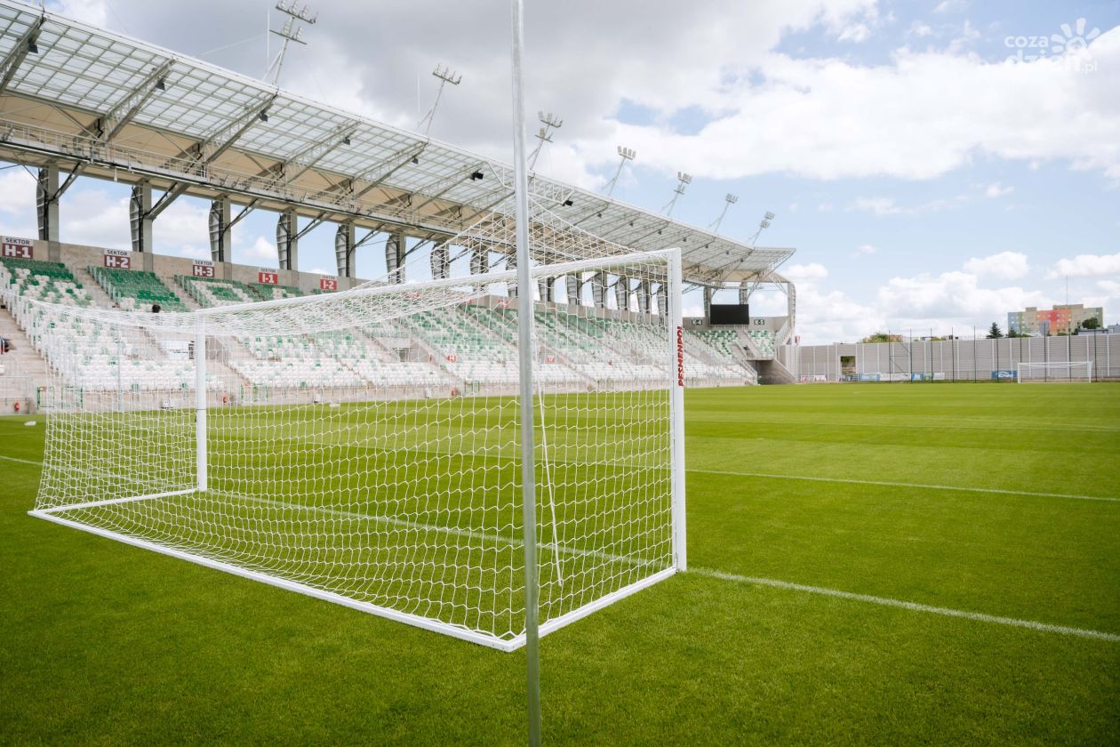 Przygotowania stadionu do sobotniego meczu Radomiaka (zdjęcia)