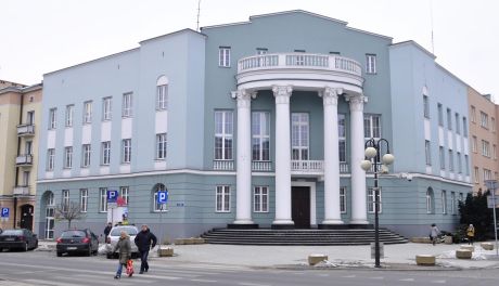 Więcej urodzeń, mniej zgonów. Spada liczba zawieranych małżeństw