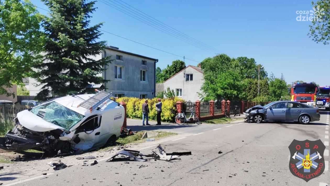 Wypadek w Gzowicach. Cztery osoby trafiły do szpitala