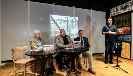 "Majdanek. Prawda i pamięć" z fotografiami Wojciecha Stana - konferencja (zdjęcia)