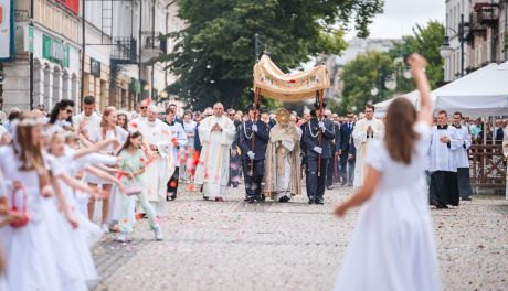 Utrudnienia i objazdy podczas procesji Bożego Ciała