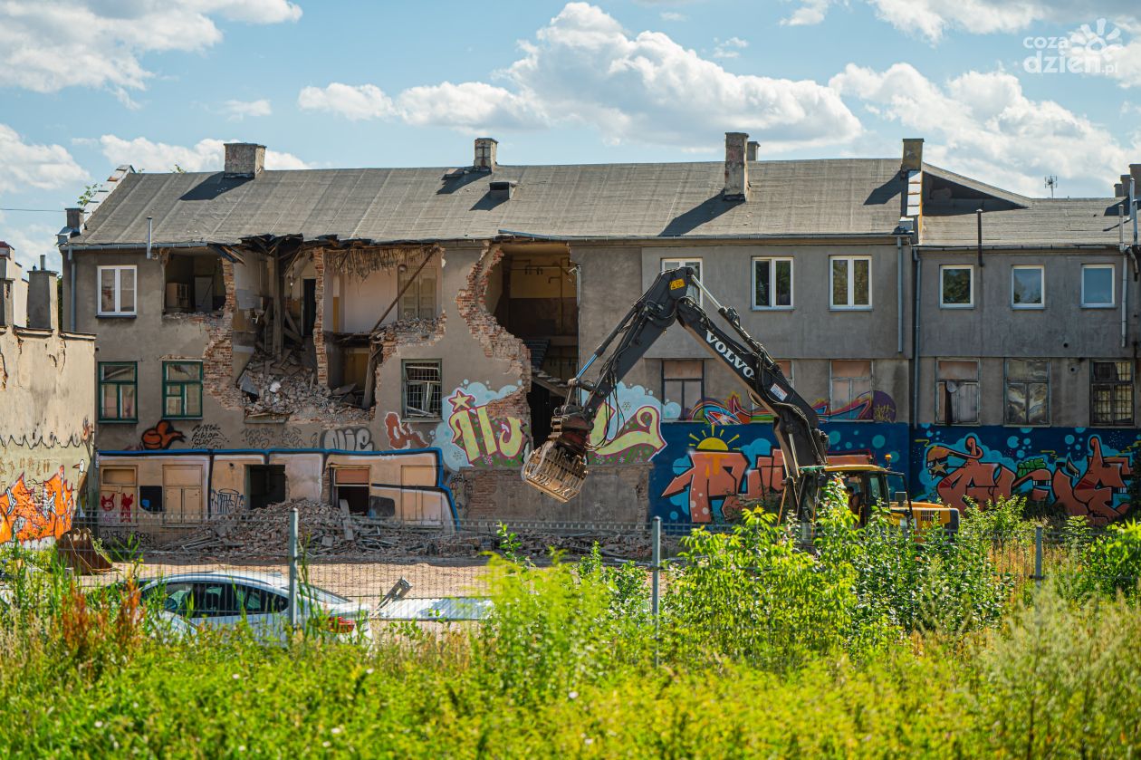 Rozpoczęto wyburzanie dawnego Hotelu Rzymskiego (zdjęcia)