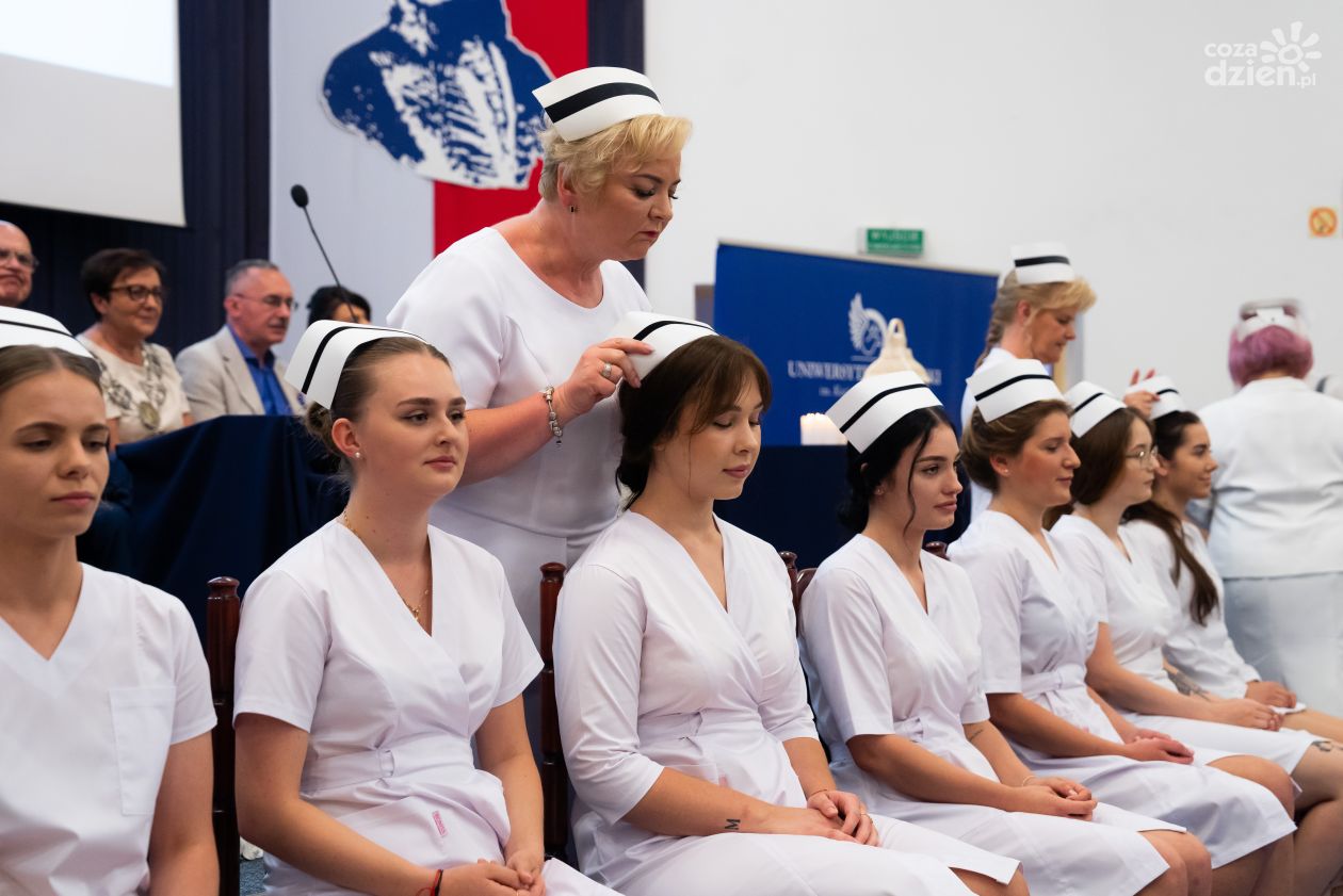 Uniwersytet Radomski wykształcił nowych pielęgniarzy 
