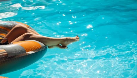 Co to jest skimmer i dlaczego jest ważny dla Twojego basenu?