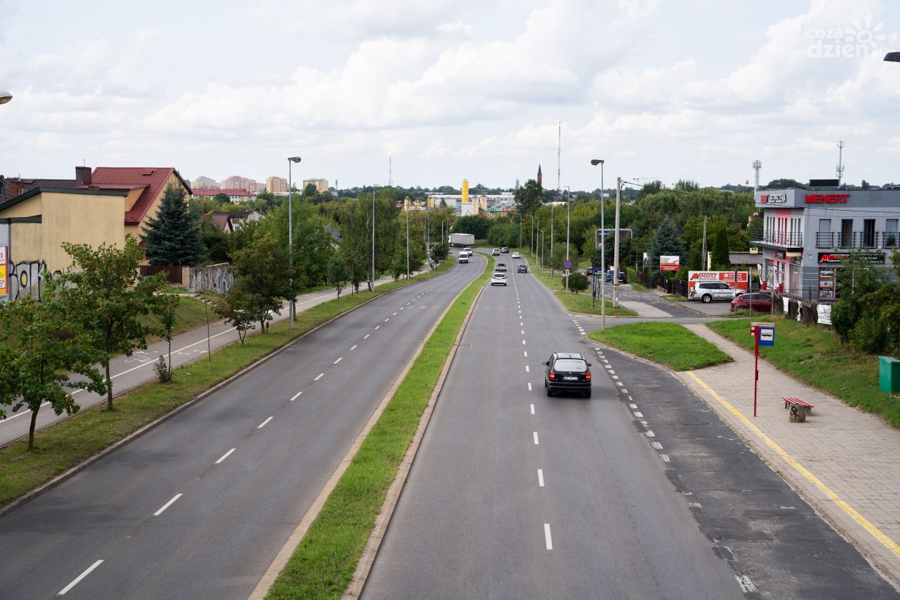 Informacje. Budowa ścieżki na ul. Szarych Szeregów opóźniona