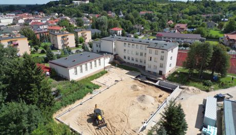 Powstaje nowa hala sportowa dla licealistów 