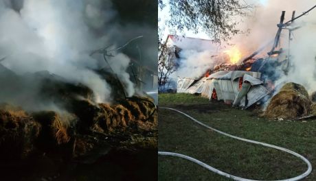 Pożar budynku i słomy w Dobrucie. Akcja gaśnicza trwała ponad pół doby!