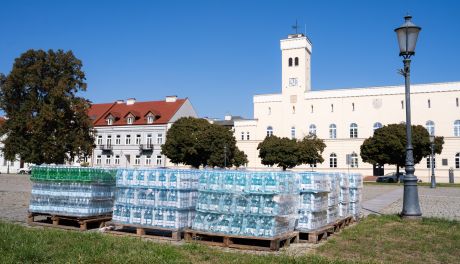 Informacje. Trzy transporty z darami dla powodzian