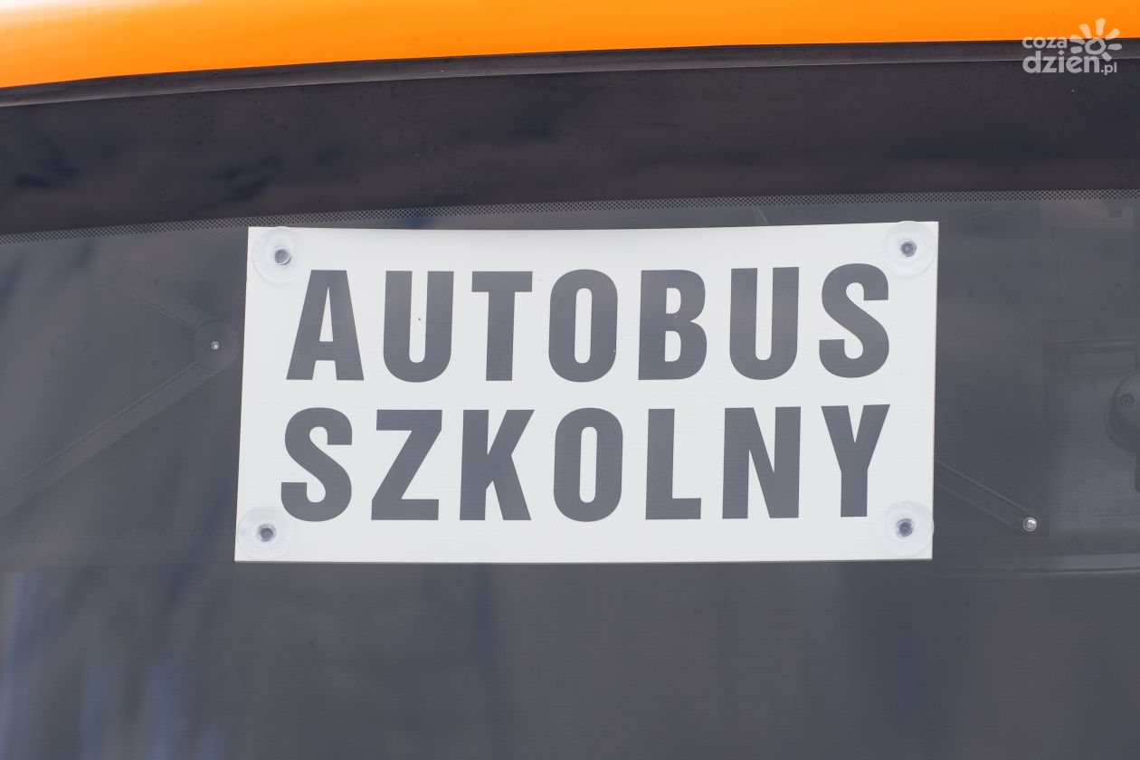 Informacje. Nowy autobus dla szkoły