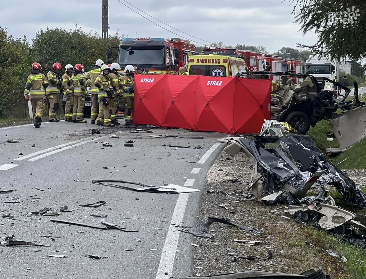 Tragedia na drodze wojewódzkiej. Dwie osoby nie żyją