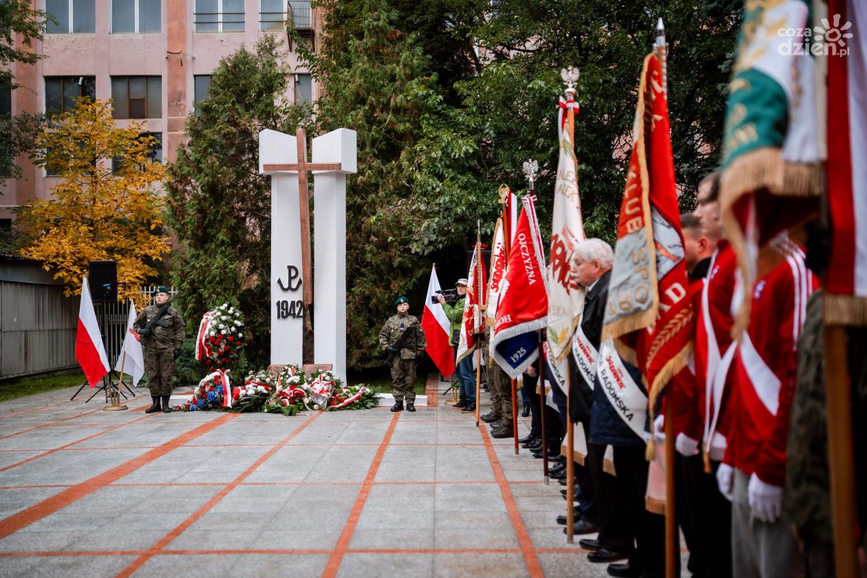 Uroczystości upamiętniające 82. rocznicę stracenia pracowników Fabryki Broni przez niemieckich okupantów (zdjęcia)