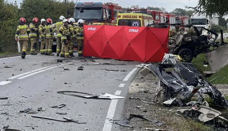 Tragedia na drodze wojewódzkiej. Dwie osoby nie żyją