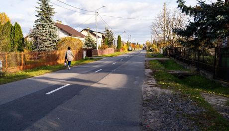 WieszPierwszy Na Starej Woli Gołębiowskiej powstanie chodnik i nowa jezdnia. Kiedy ruszą prace?