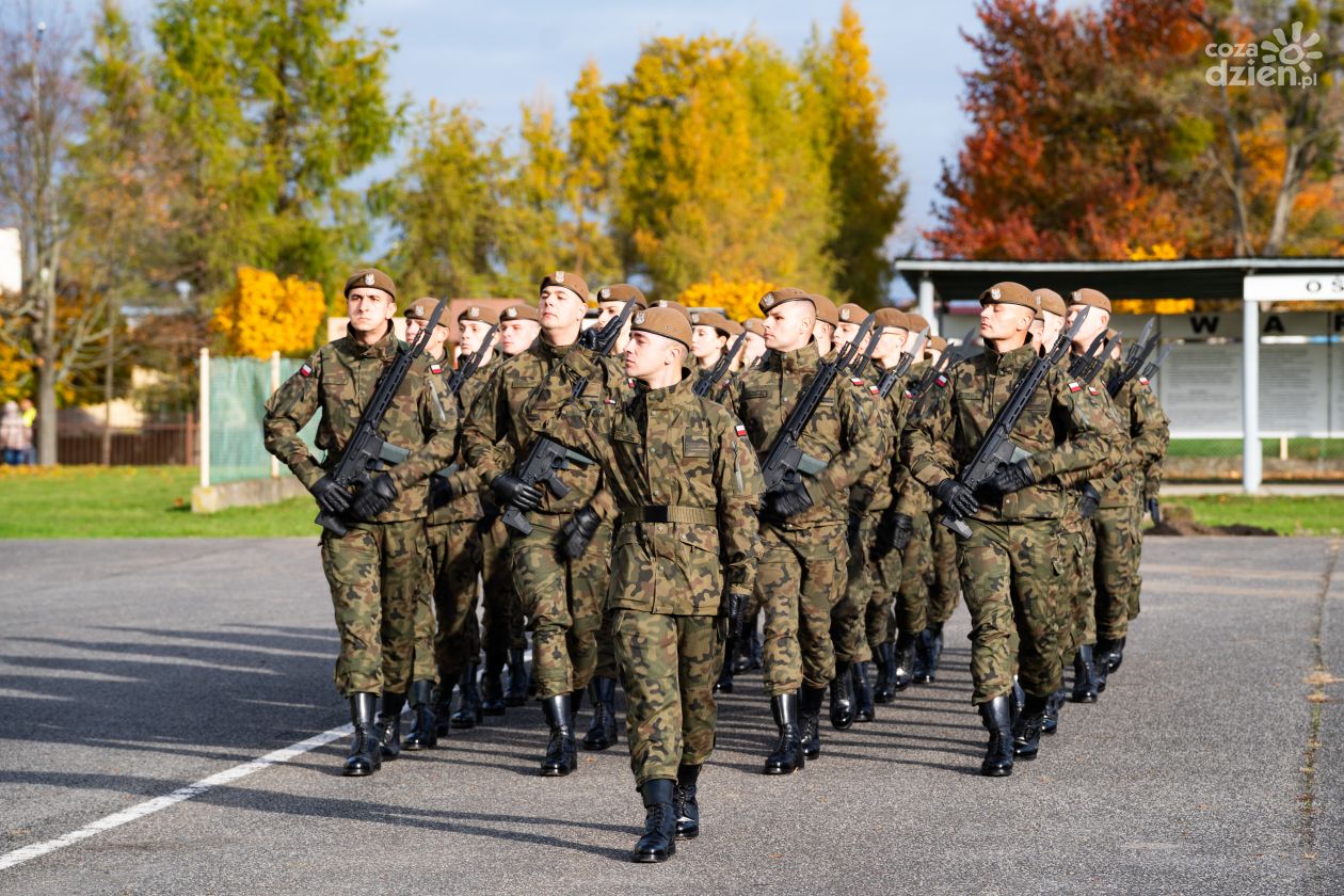 Próba generalna Kompani Reprezentacyjnej WOT do udziału w obchodach na Święcie Niepodległości (zdjęcia)