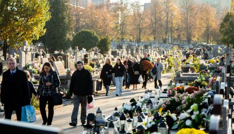 Zdjęcia Wszystkich Świętych - cmentarz przy ul. Limanowskiego (zdjęcia)