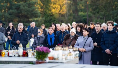 Zdjęcia Wszystkich Świętych - cmentarz komunalny przy ul. Ofiar Firleja (zdjęcia)