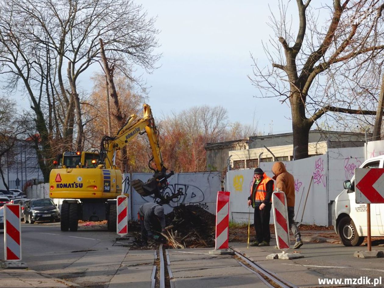 Rozbierają bocznice kolejowe na ulicach Mazowieckiego i Tytoniowej  