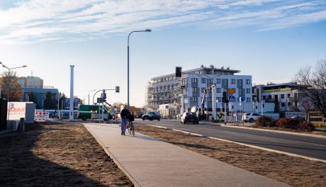 Skrzyżowanie przy ul. Maratońskiej i Dębowej oddane do użytku (zdjęcia)