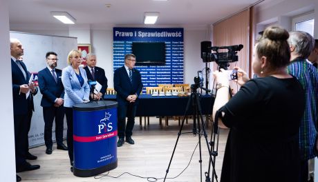 Konferencja prasowa PiS dot. odrzuconych poprawek do Budżetu Państwa (zdjęcia)