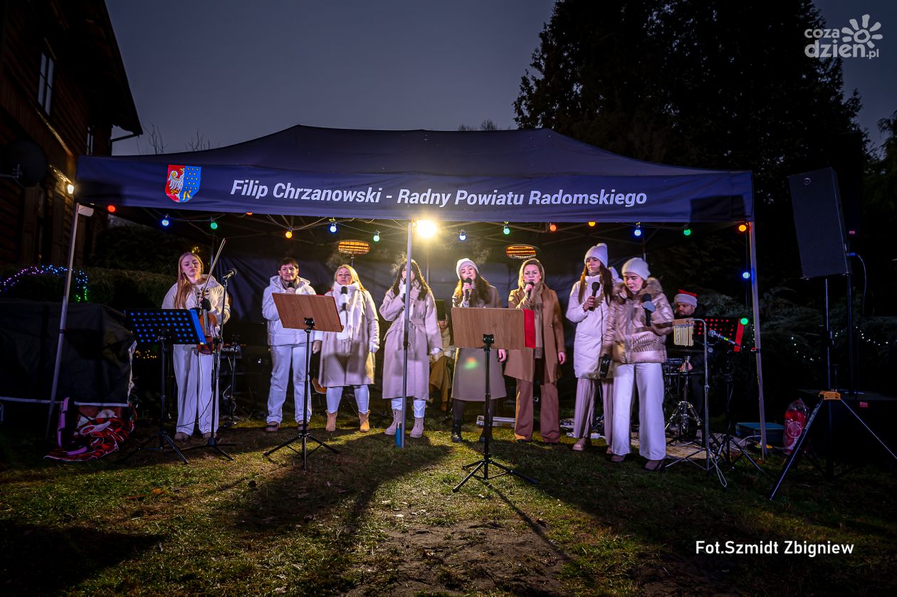 Przybieżeli na Nadrzeczną... - wspólne kolędowanie w Jedlni-Letnisku 