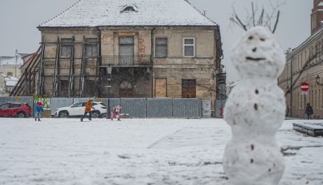 Biała zima zajrzała do Radomia (zdjęcia)